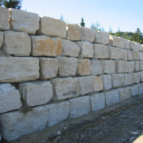 grobe Mauersteine