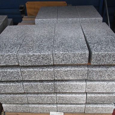 Rasenkanten Granit geflammt