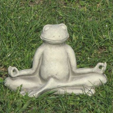 Steinguss - Yogafrosch sitzend