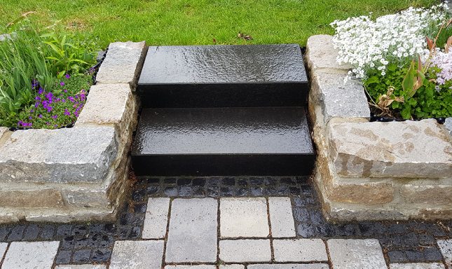 Basalt Blockstufen in der Anwendung