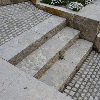 Dolomit Trittstufen
